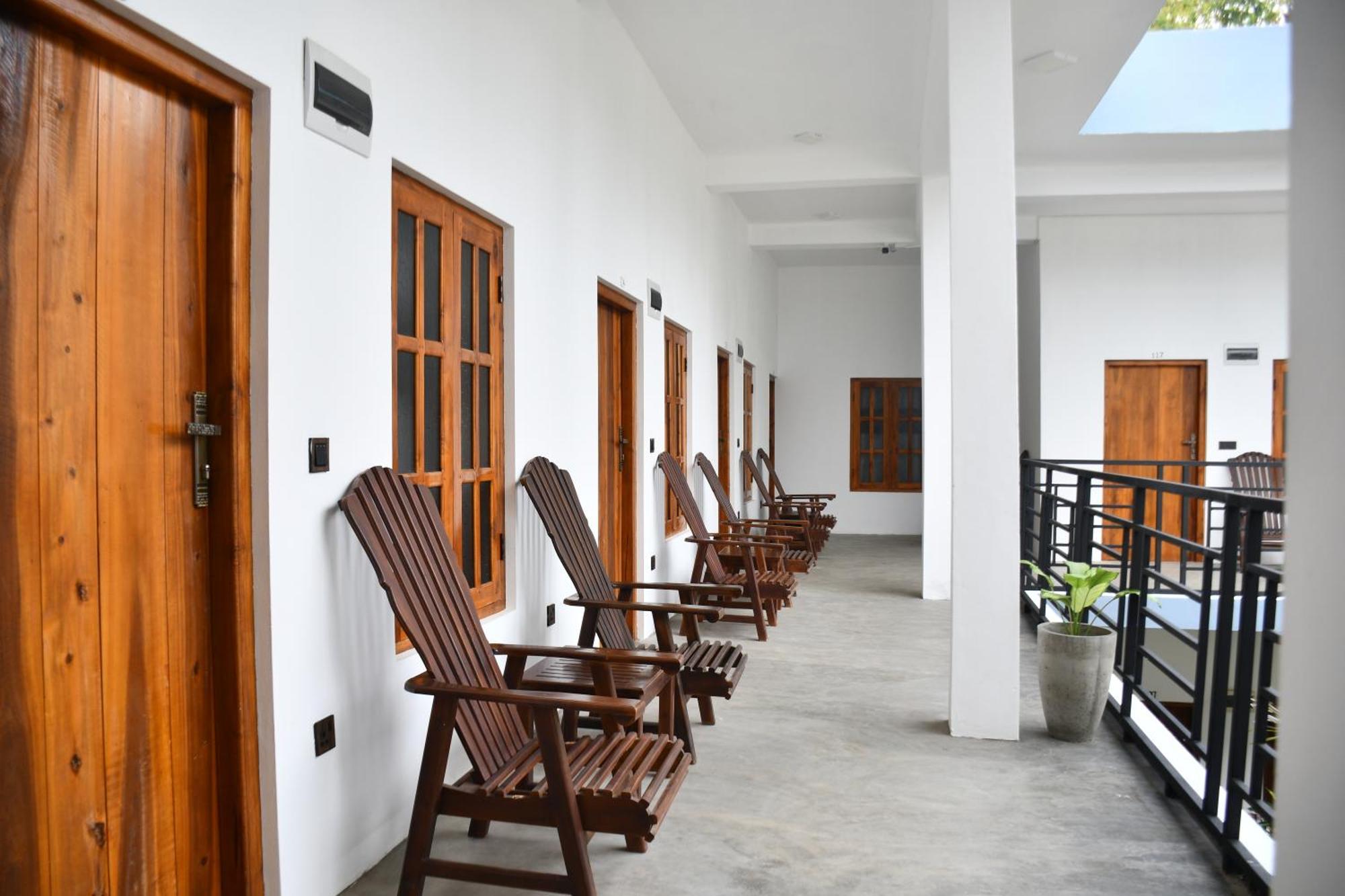Hotel Pearl Of The Bay à Baie d'Arugam Extérieur photo